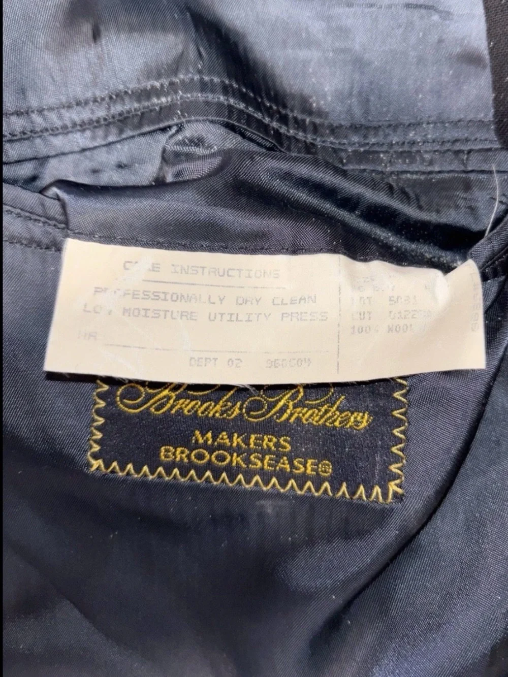 Brooks Brothers Brooksease Men Black Suit 100% Wool 42R Single Breasted 2 Button